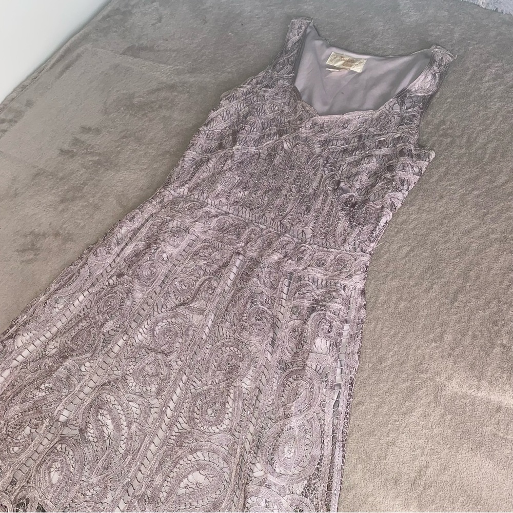 Kasper Gray Midi Sheath Dress with V-neck for Wedding Guest